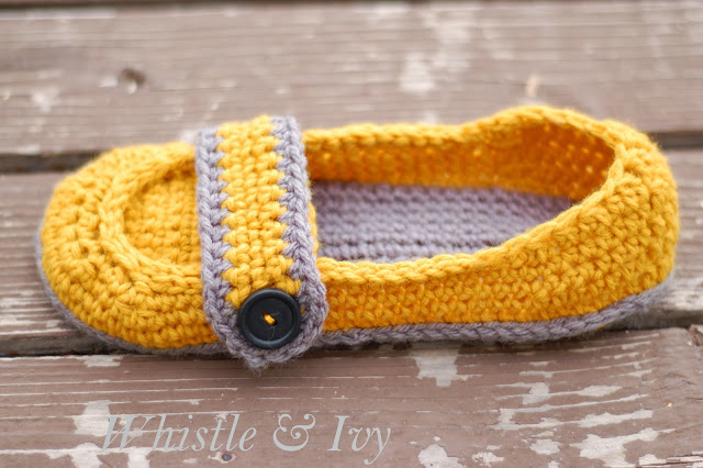 womensbuttonstrapcrochetslippers