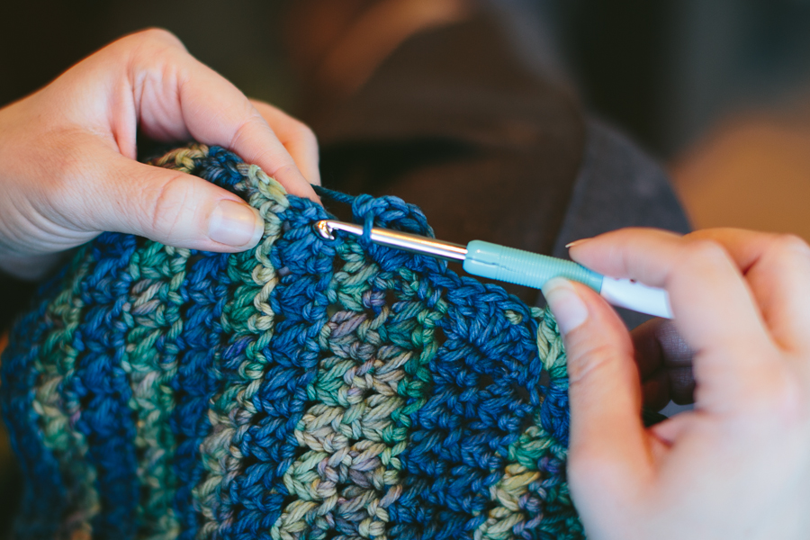 Blue prayer shawl trim-02