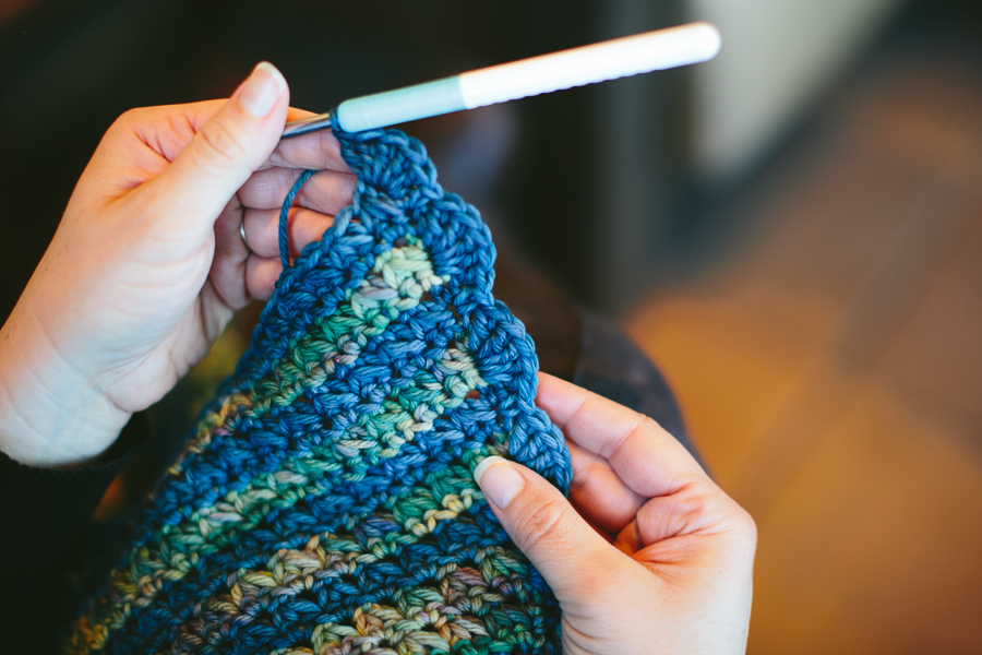 Prayer shawl trim corner and row-06